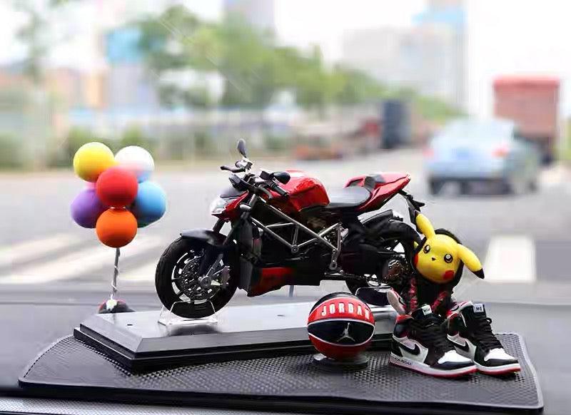 Motorcycle Basketball Expert Decoration Figurine